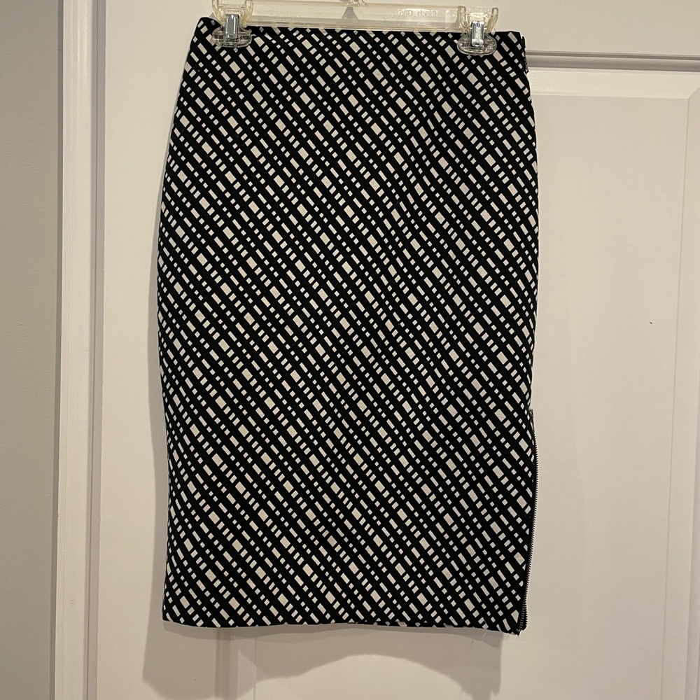 Express black and white checked pencil skirt, mid length!